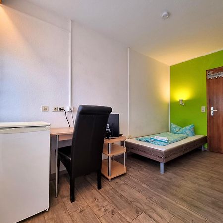 Monteurzimmer - Karlsbad Eksteriør bilde
