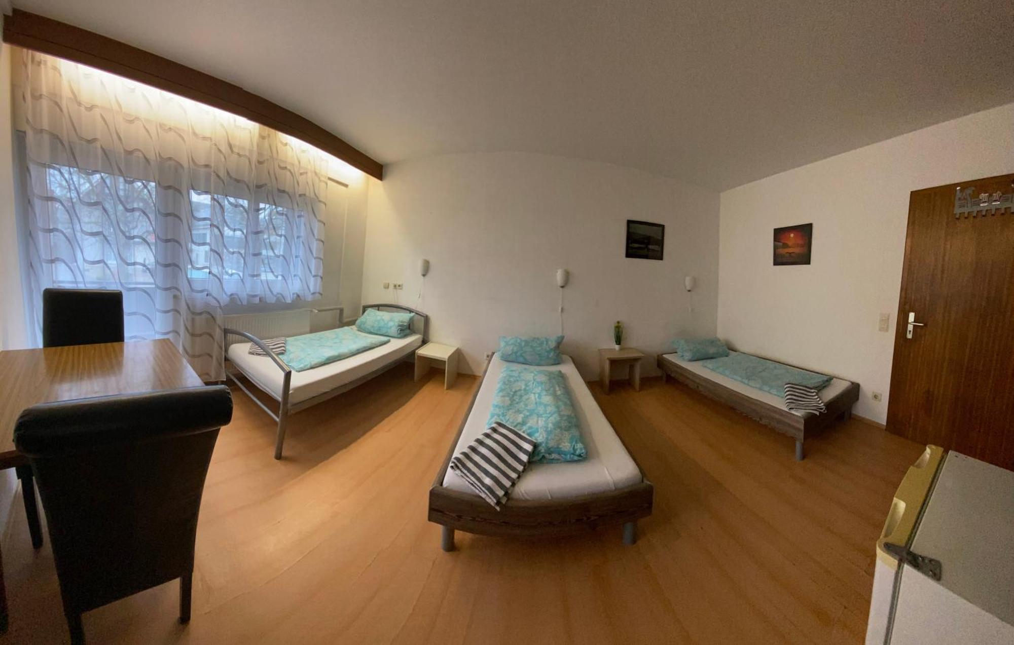 Monteurzimmer - Karlsbad Eksteriør bilde