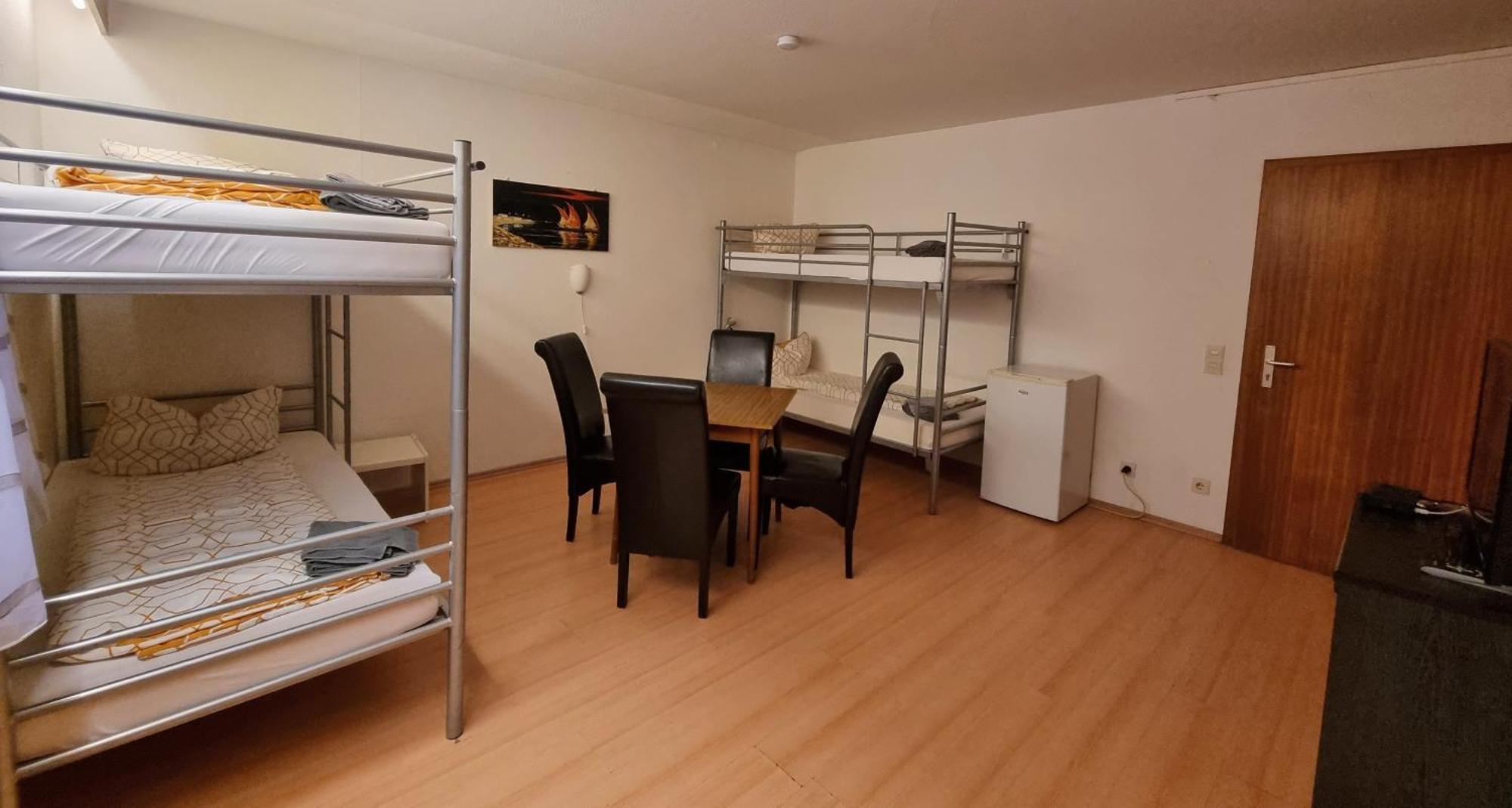 Monteurzimmer - Karlsbad Eksteriør bilde