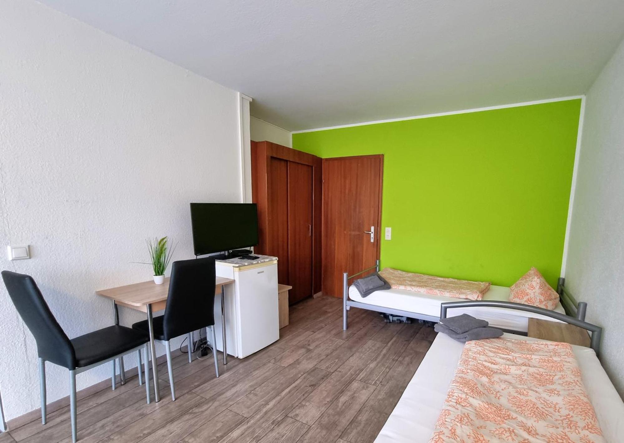 Monteurzimmer - Karlsbad Eksteriør bilde