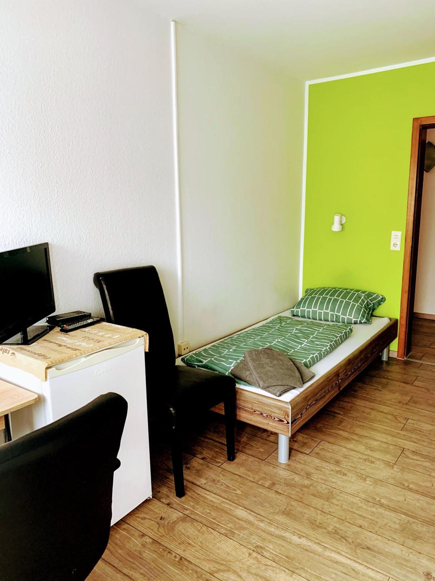 Monteurzimmer - Karlsbad Eksteriør bilde