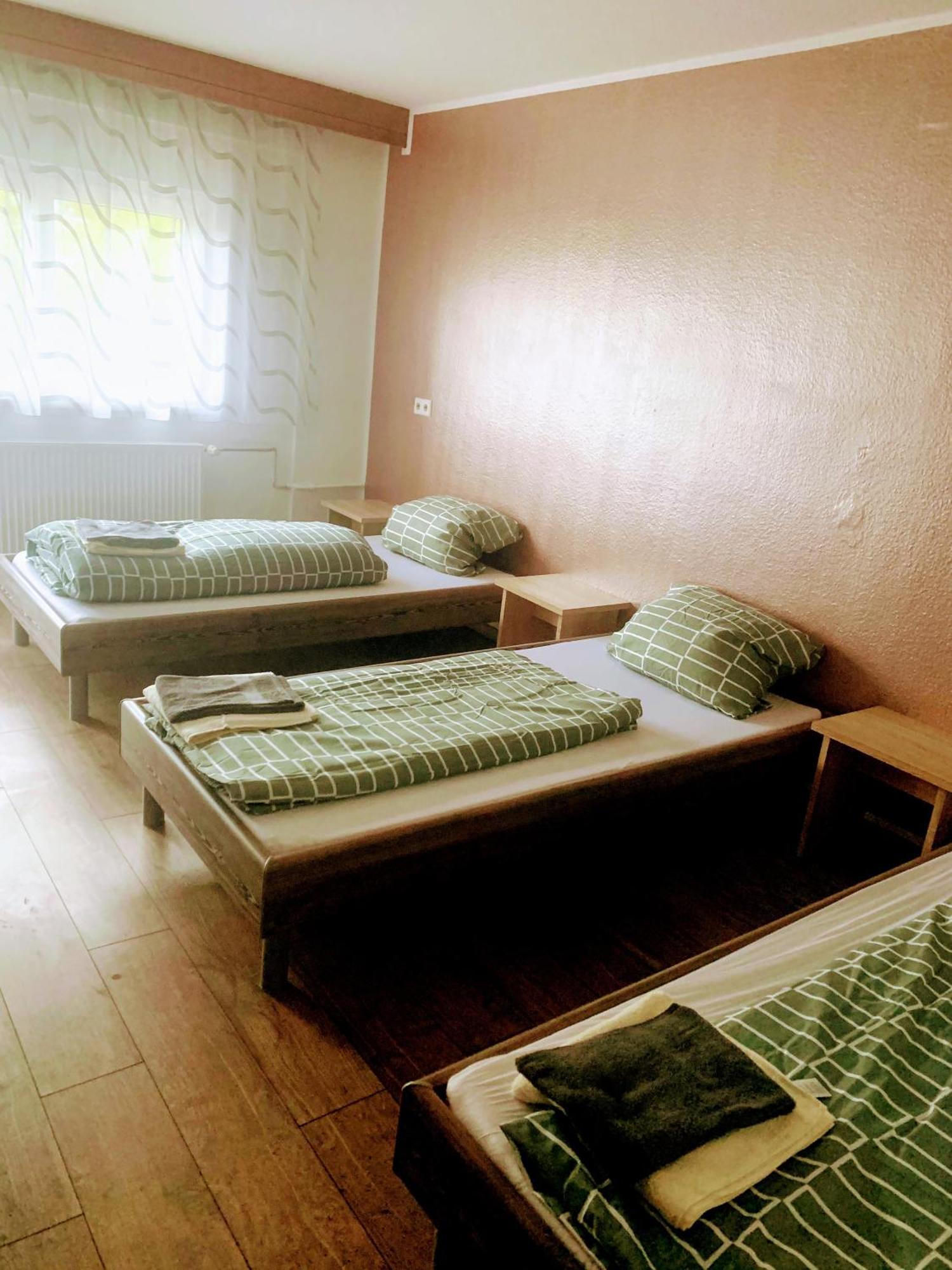 Monteurzimmer - Karlsbad Eksteriør bilde